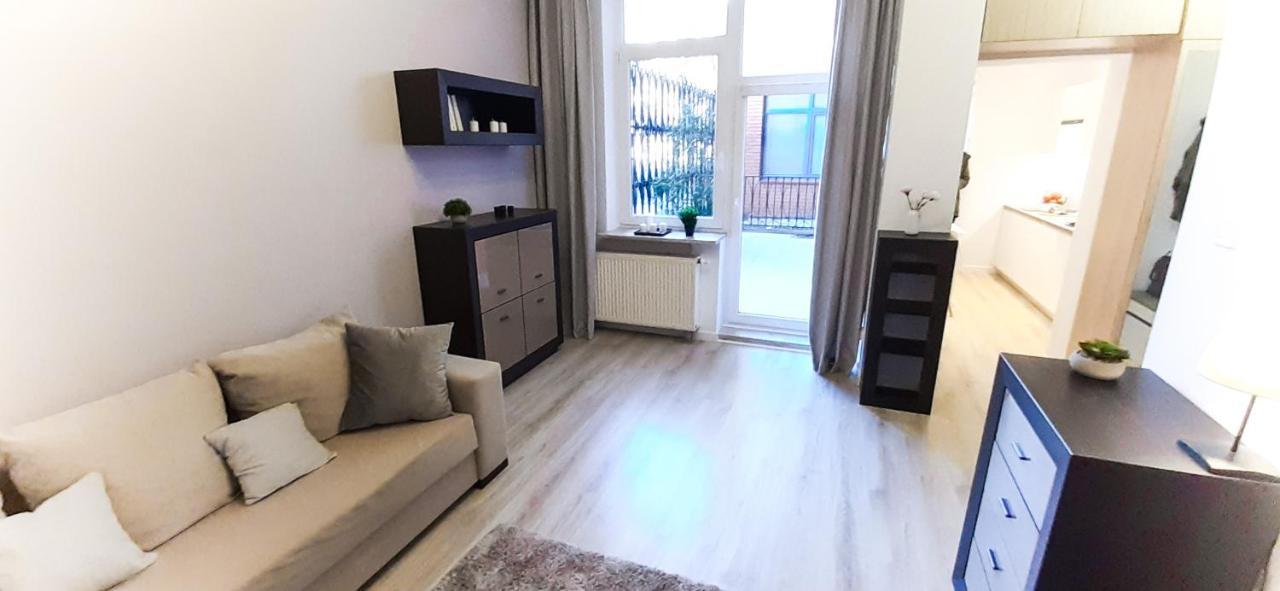 Rondo Onz Metro, Krochmalna 32A Street Warschau Exterior foto